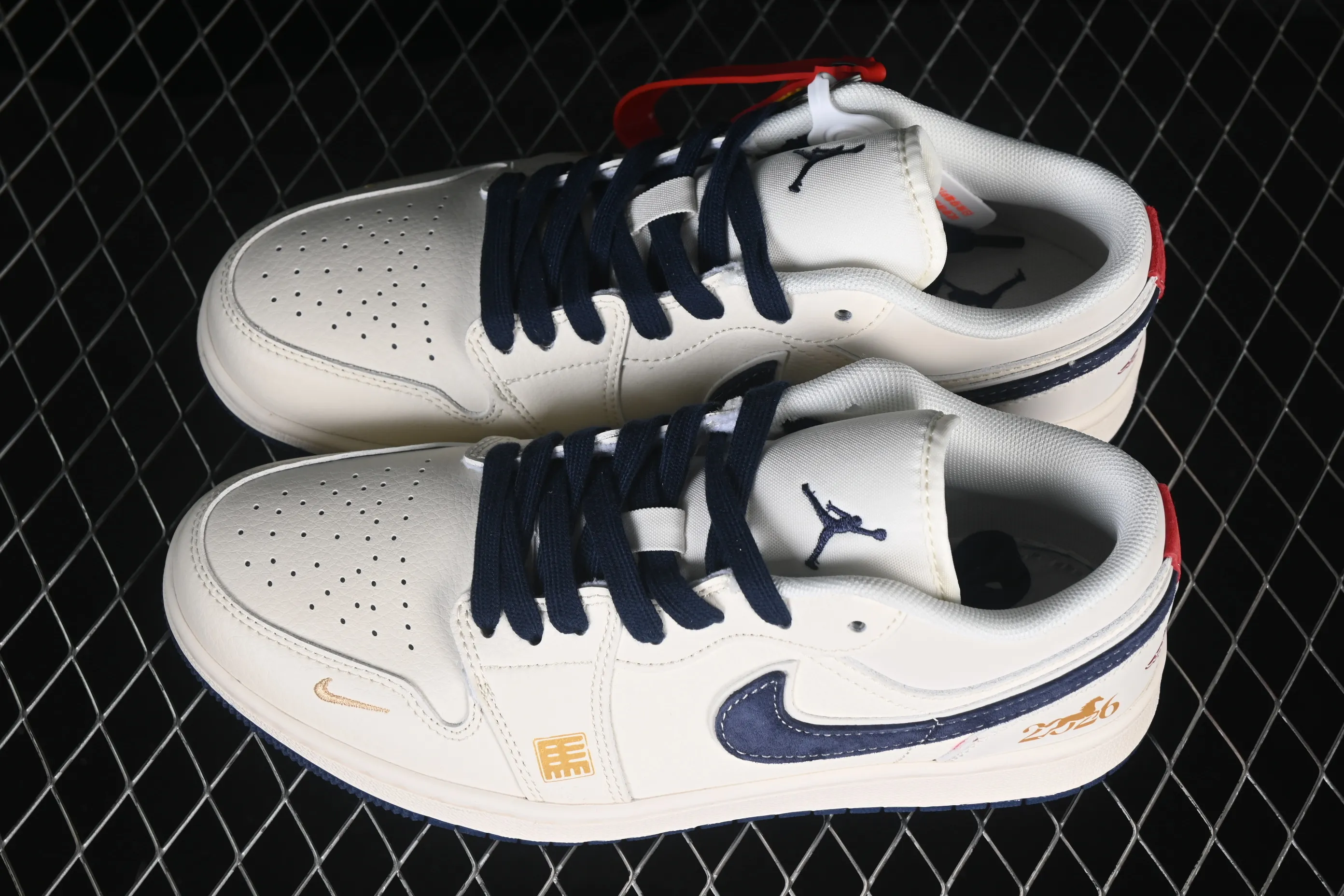 All categories Air Jordan Jordan series basketball shoes Air Jordan 1 Low High-end customized low-top sneakers Air Jordan 1 Low AJ1 Joe 1 meter white navy high-end customized low-top retro basketball shoes JP2026-121